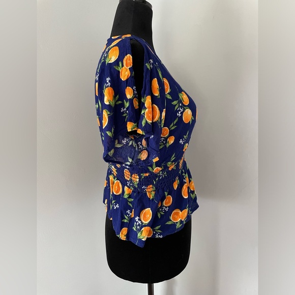 Kaileigh Faux Wrap Citrus Top - Size L - EUC - Picture 4 of 13